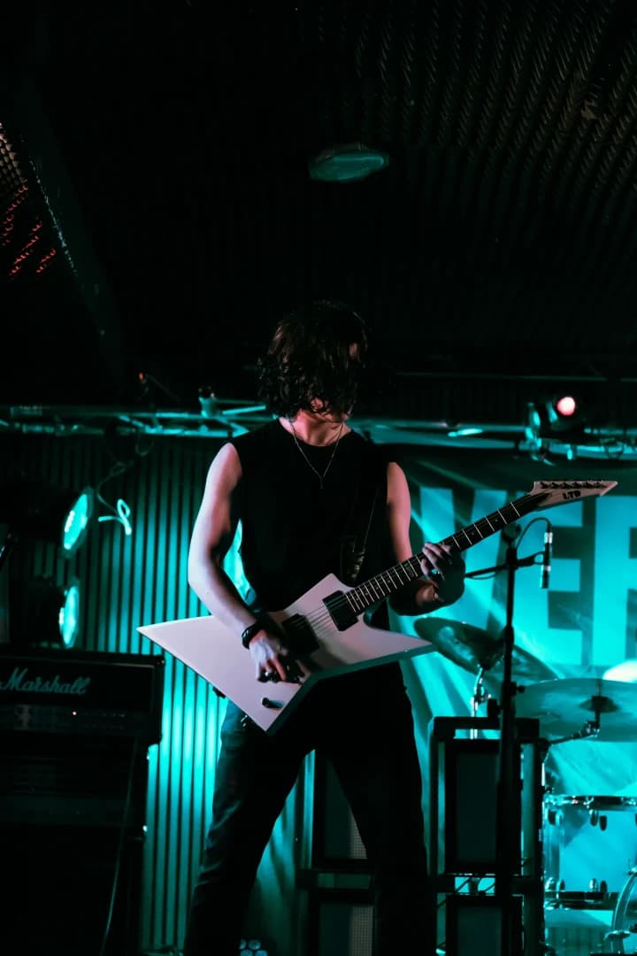 Live photo of Veritate