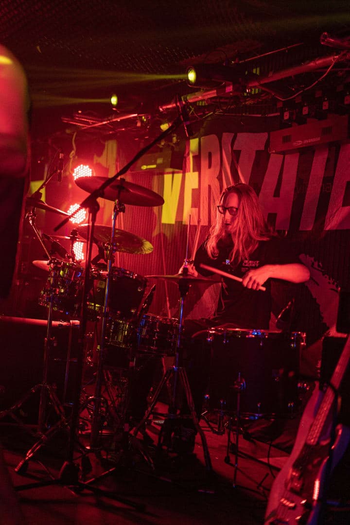 Live photo of Veritate