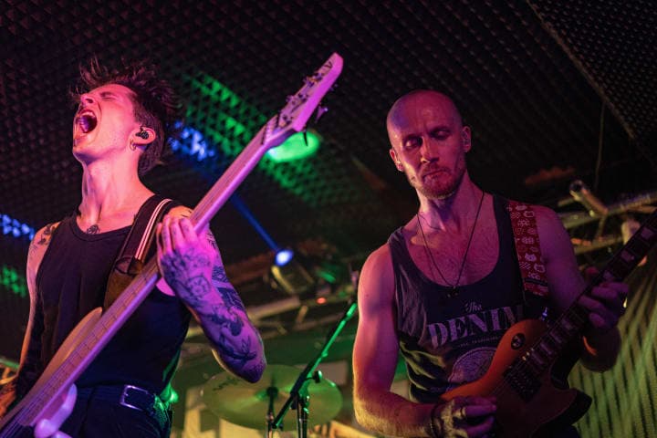 Live photo of Veritate