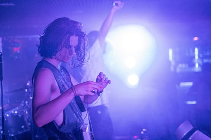 Live photo of Veritate