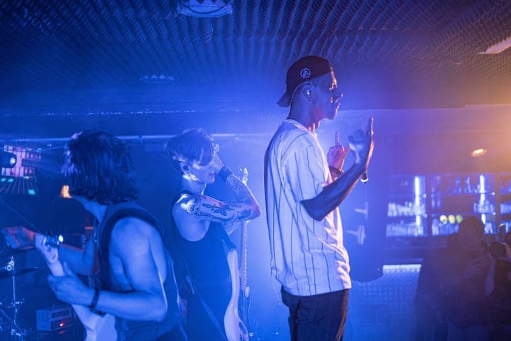 Live photo of Veritate