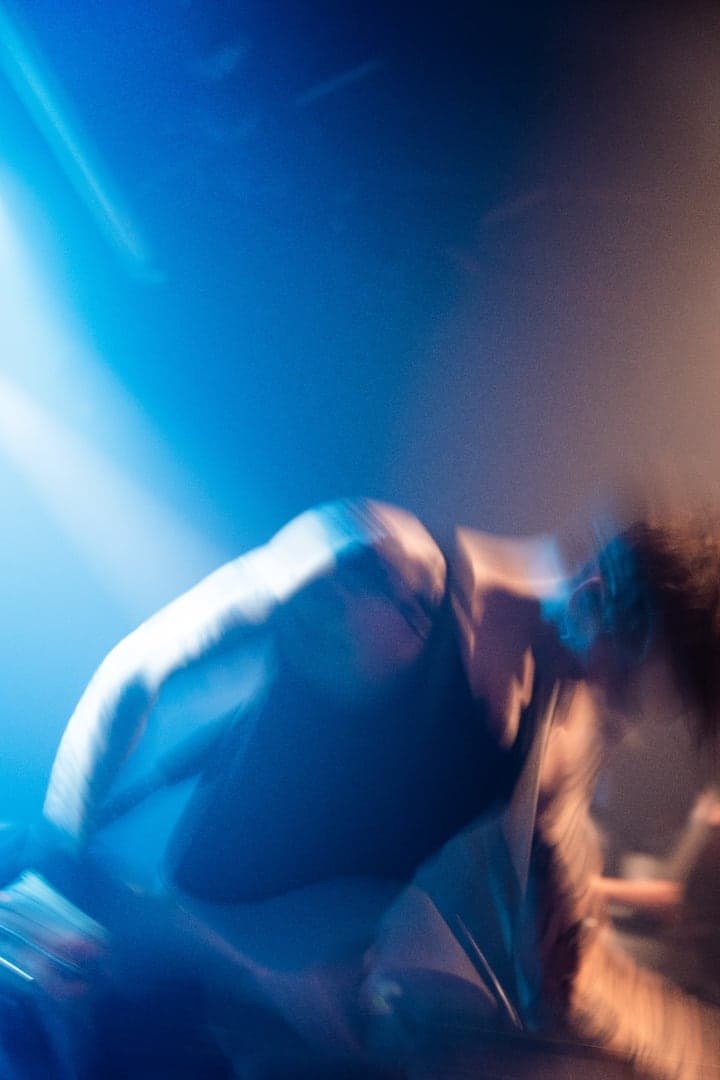 Live photo of Veritate