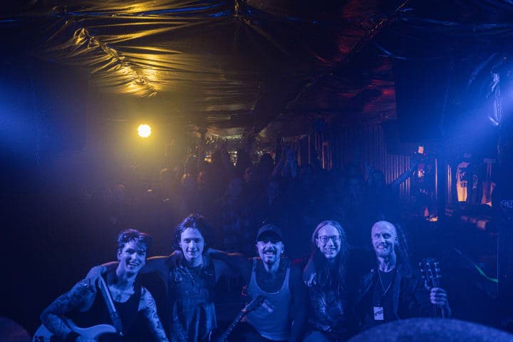 Live photo of Veritate