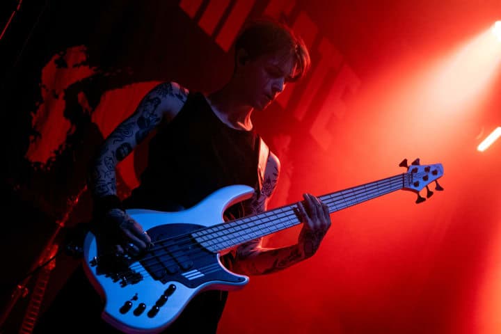 Live photo of Veritate