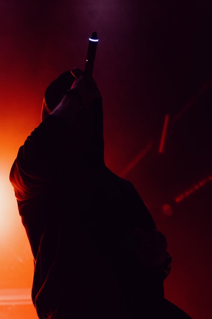 Live photo of Veritate