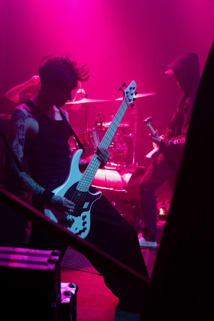 Live photo of Veritate