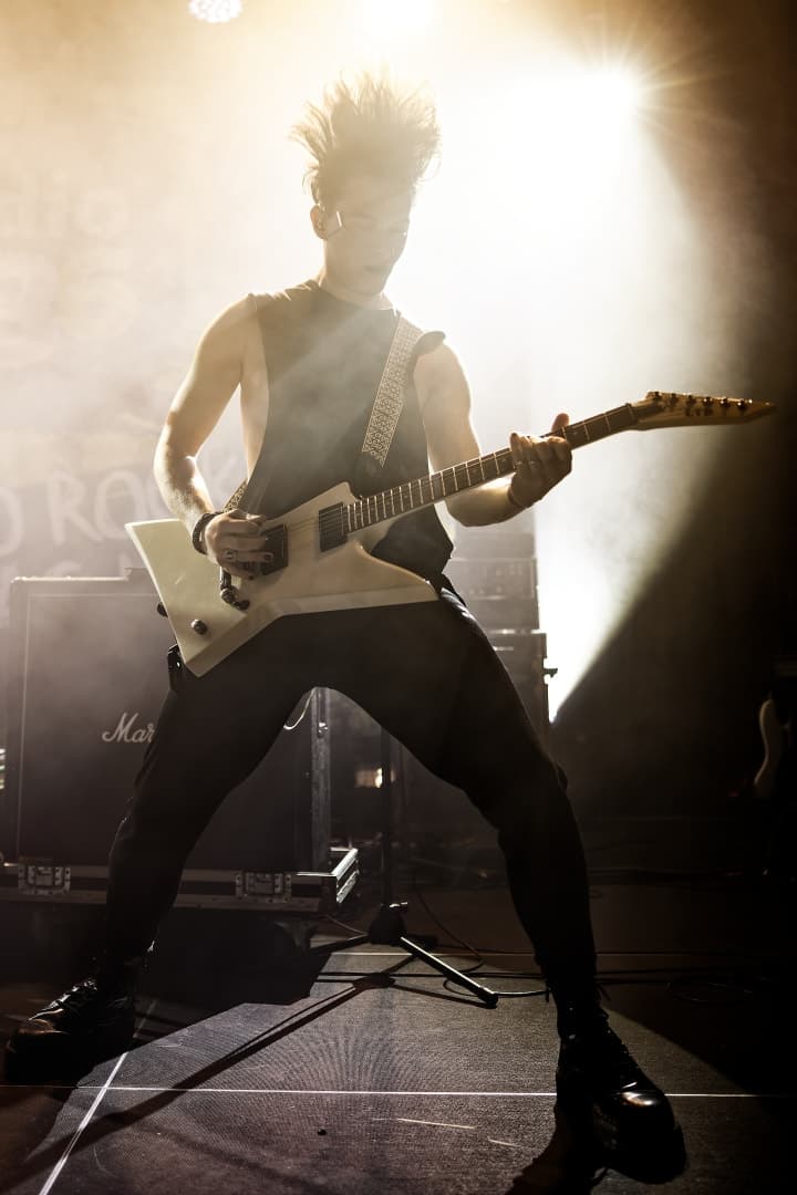 Live photo of Veritate