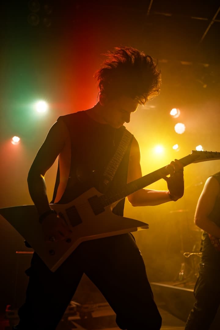 Live photo of Veritate