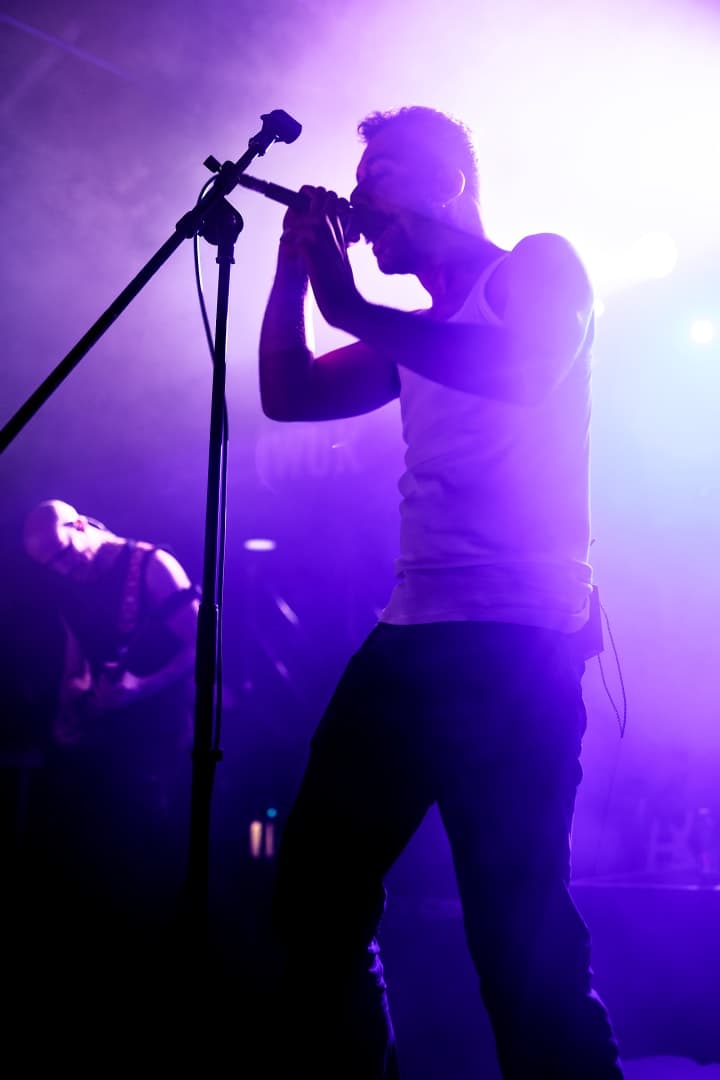 Live photo of Veritate