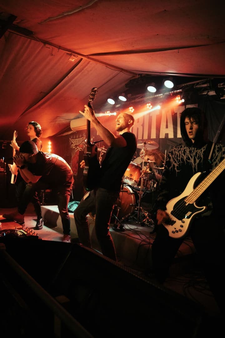 Live photo of Veritate