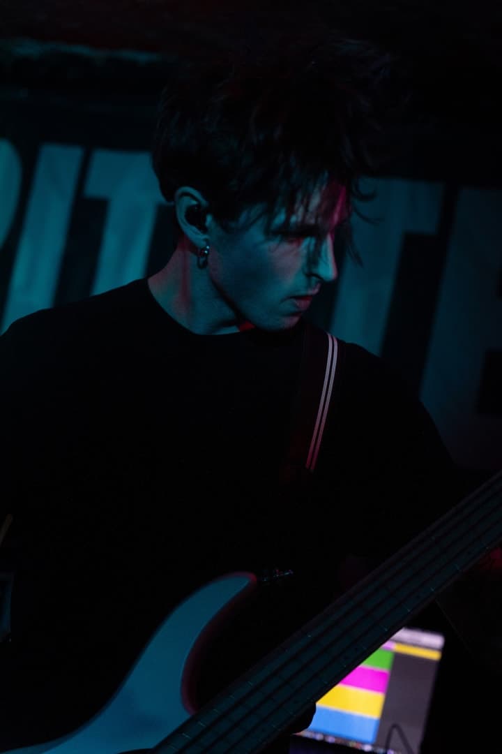 Live photo of Veritate