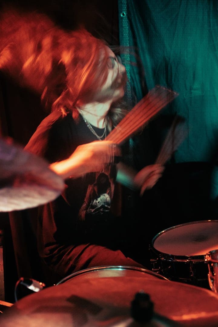 Live photo of Veritate