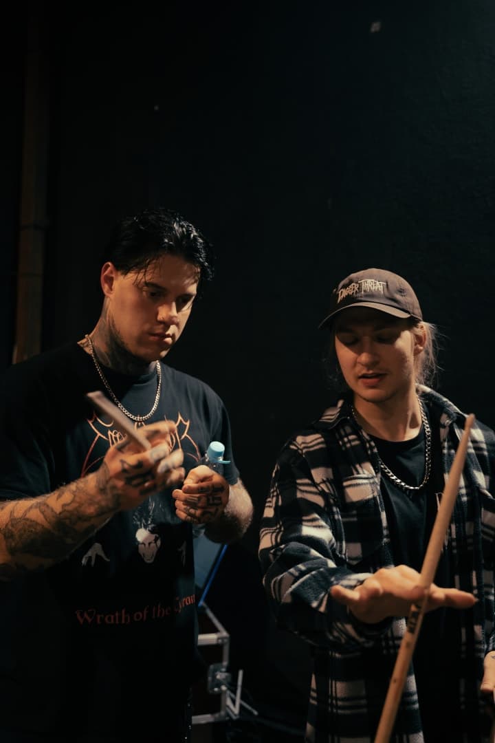 Live photo of Veritate