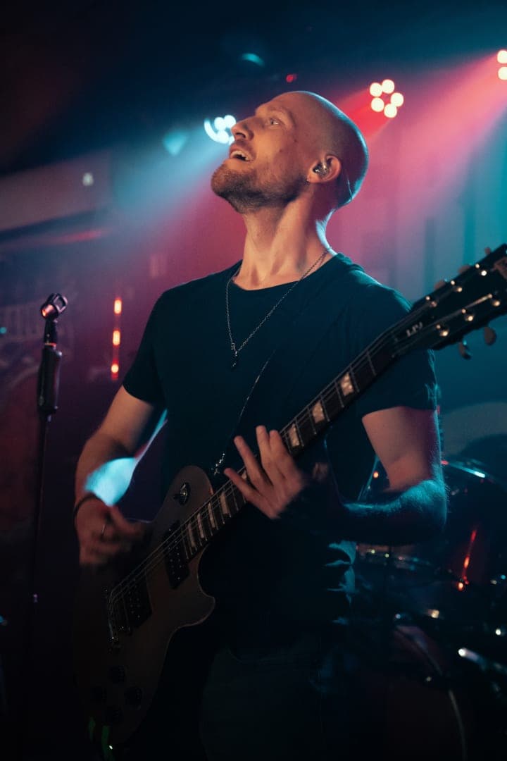 Live photo of Veritate