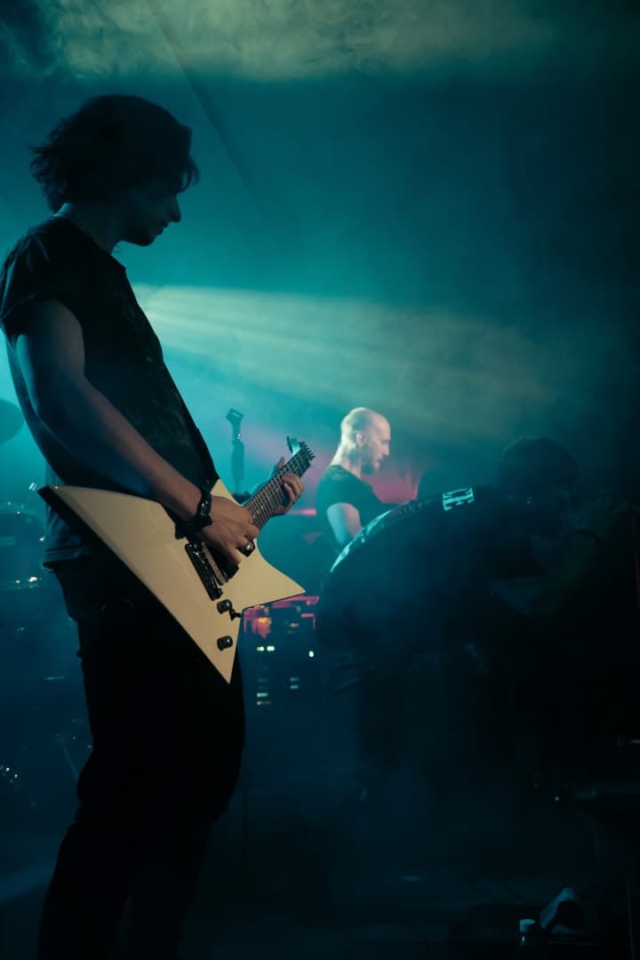 Live photo of Veritate