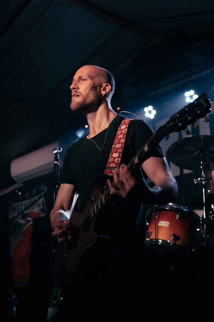 Live photo of Veritate