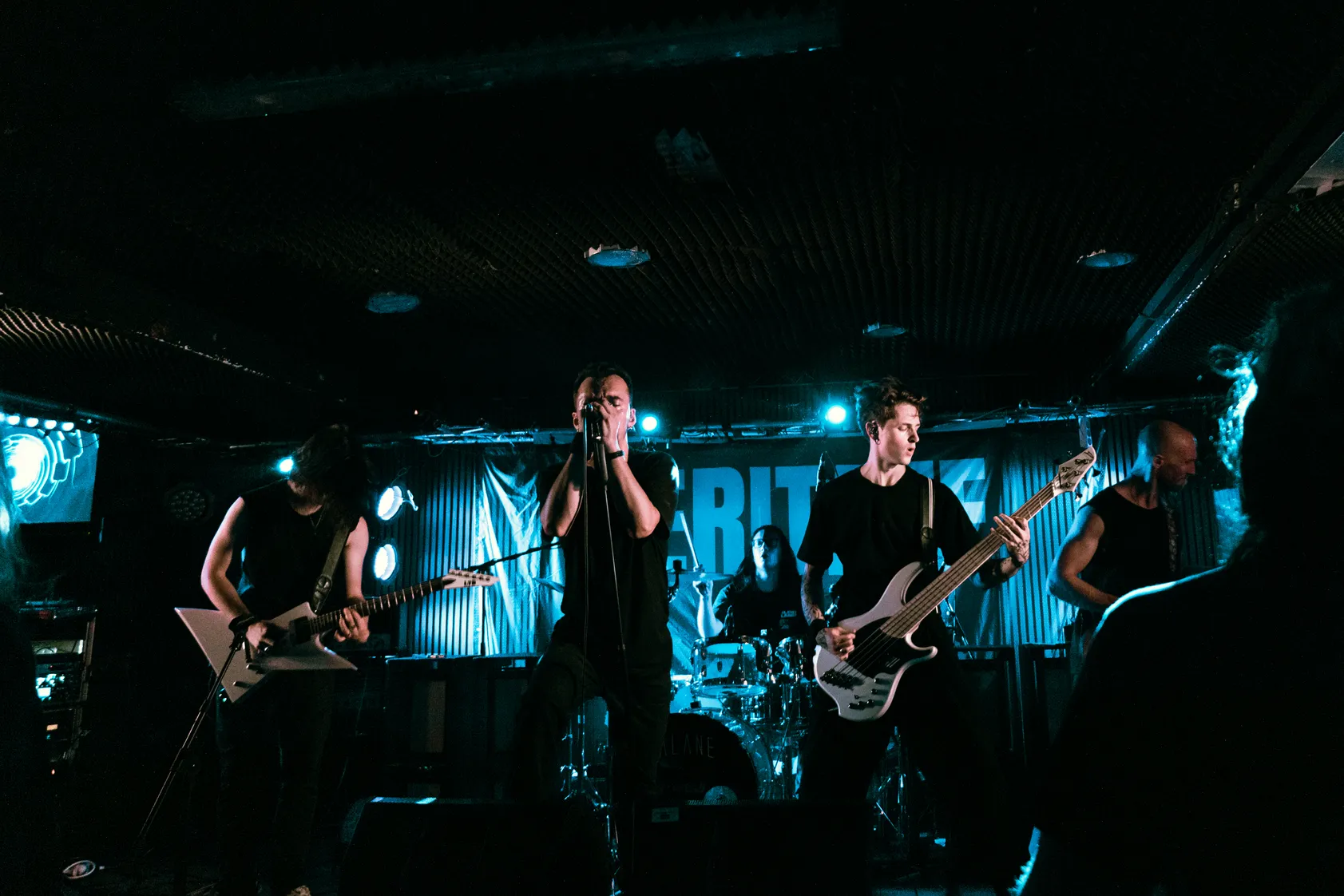 Veritate live concert at Replugged Vienna 2025